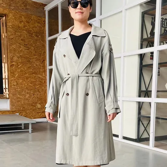 Women′s Double Breast with Waist and Sleeve Belt Inside Binding Trench Coat 